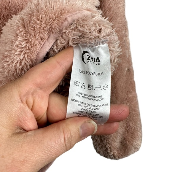 ZYIA Active Sherpa Block Zipper Jacket in Blush - Picture 5 of 7